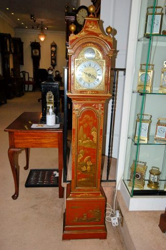 red lacquer grand-daughter clock