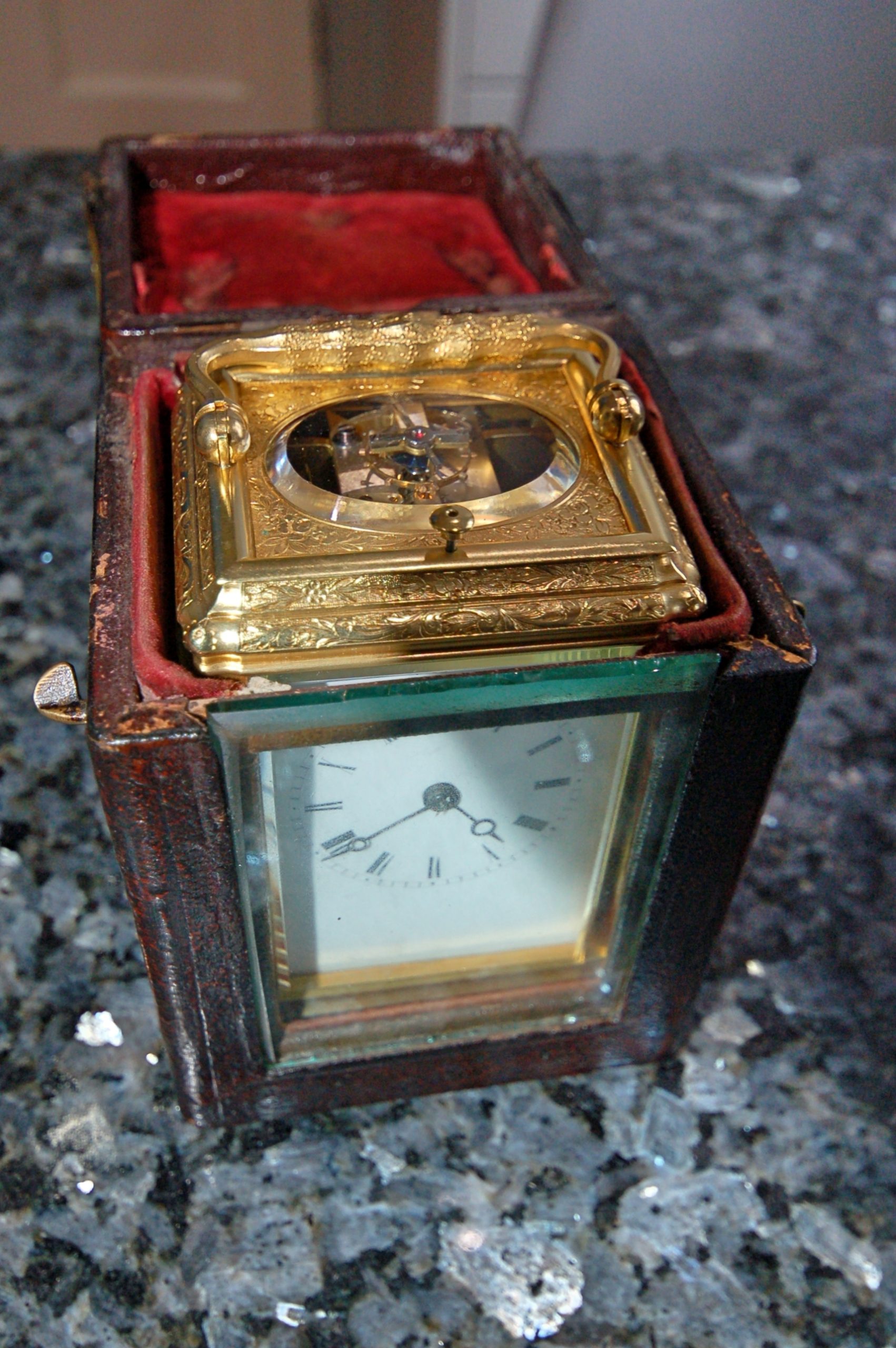 Case open showing carriage clock